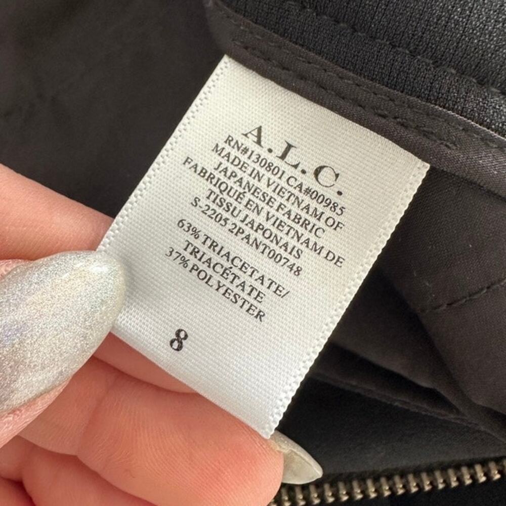 A.L.C. Women's Black Garcia High-Waist Pleated Dress Shorts Size 8 - Picture 6 of 12